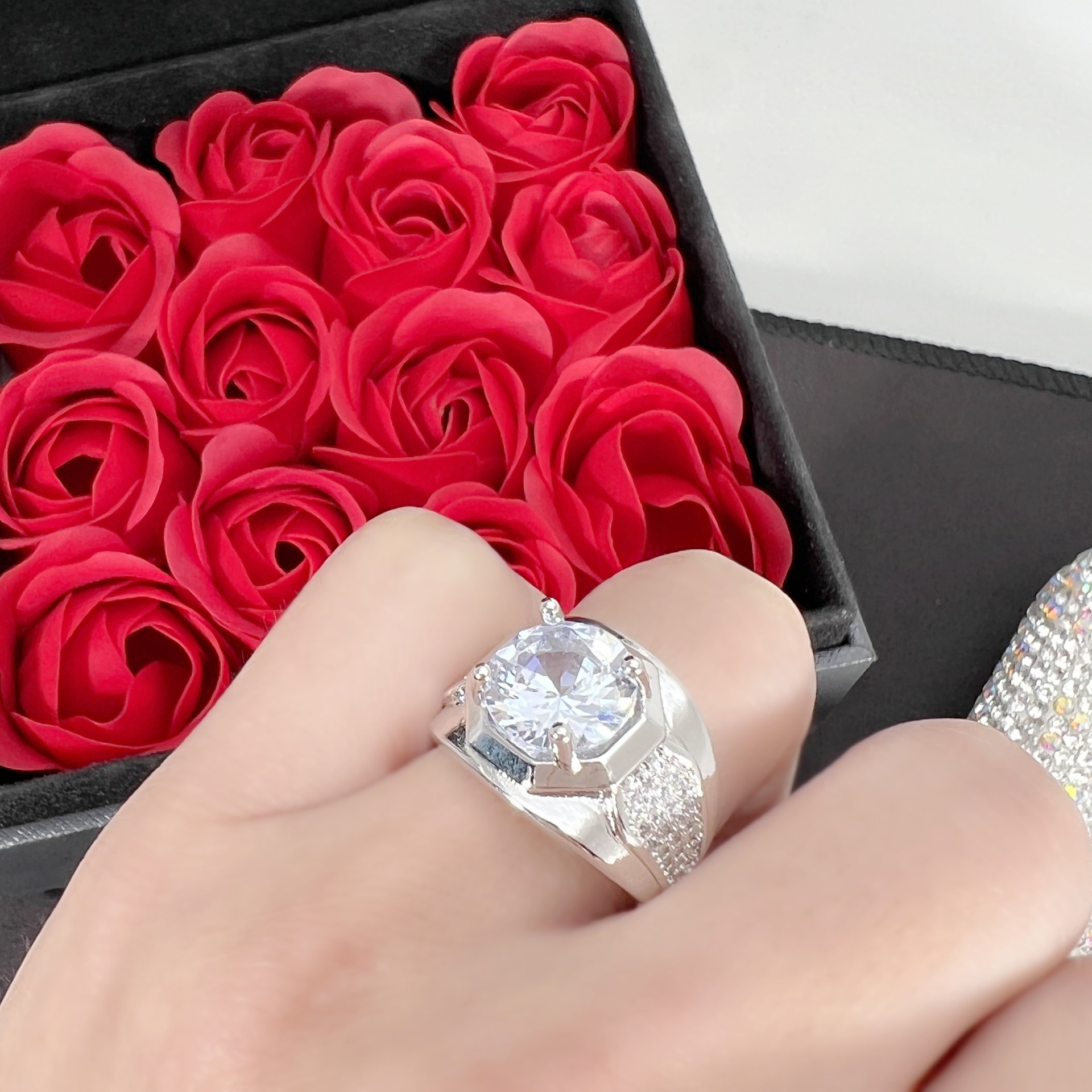 钻石之乡河南商丘快手直播热卖满钻5克拉霸气男戒指 开口经a1065