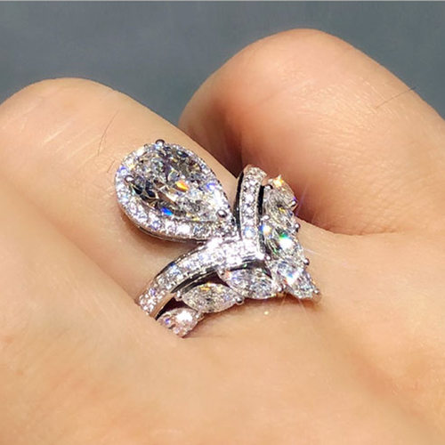 钻石之乡河南商丘新品皇冠莫桑钻水滴形锆石钻戒戒指 镀18Ka2647