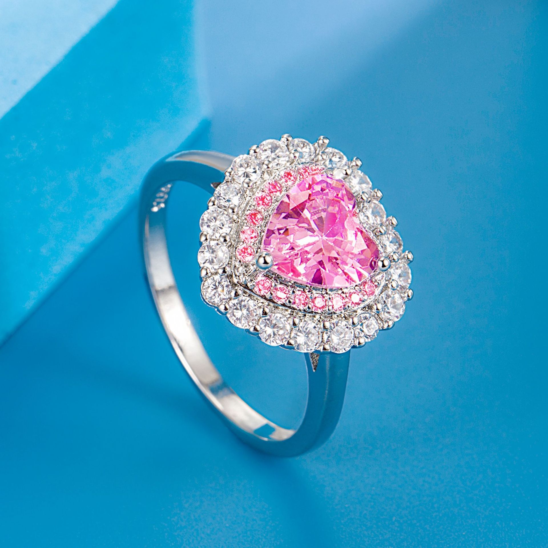 钻石之乡河南柘城河南人工钻石欧美奢华满钻桃心形锆石戒指 心形