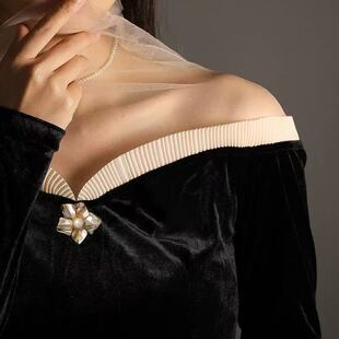 抖音爆款重工天然巴洛克珍珠铜胸针高档女奢华气质花朵款胸a2933