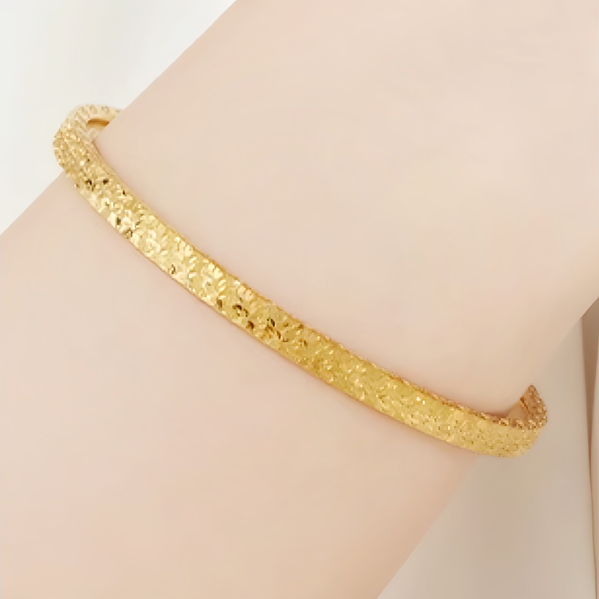 钻石之乡河南柘城河南人工钻石CMC车花七夕碎冰冰超闪手镯新款实