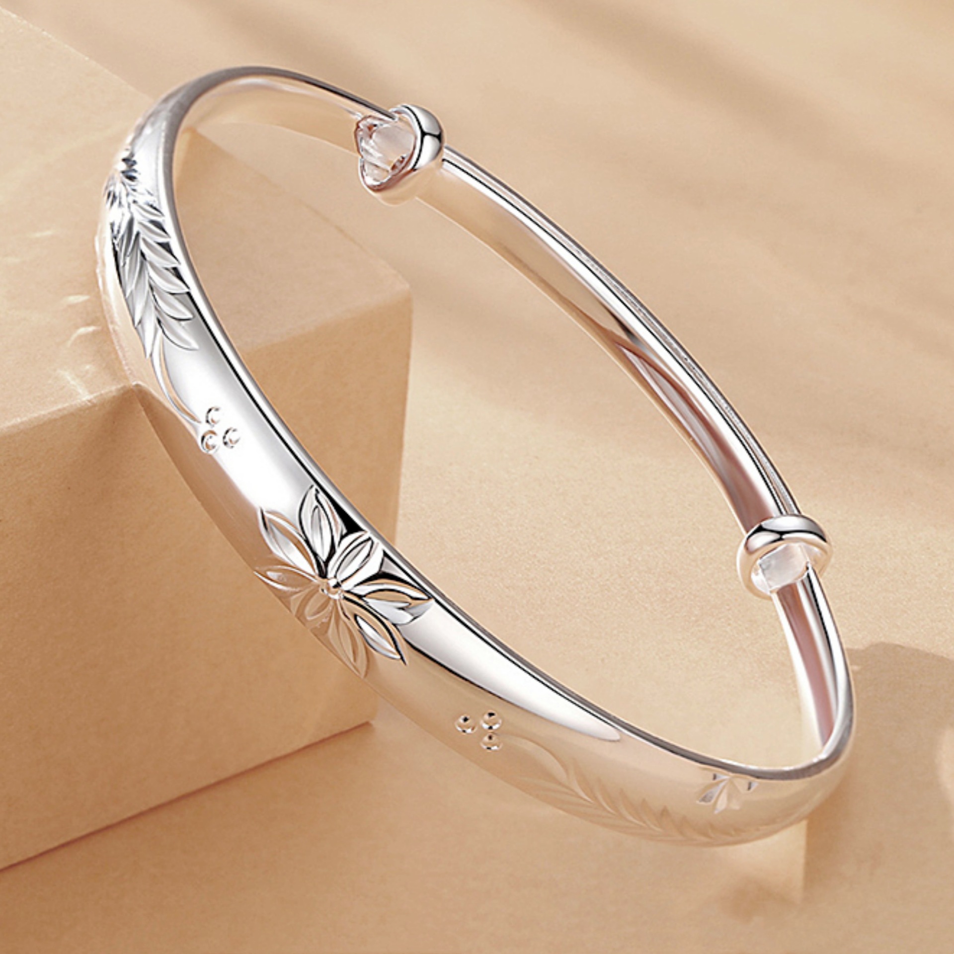 钻石之乡河南柘城河南人工钻石徇烂灵动格桑花手镯 象征幸福美好