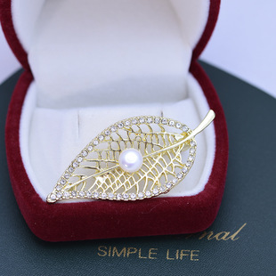 源头工厂 淡水珍珠胸花胸针直播跨境福利产品 时尚服饰配饰a2782