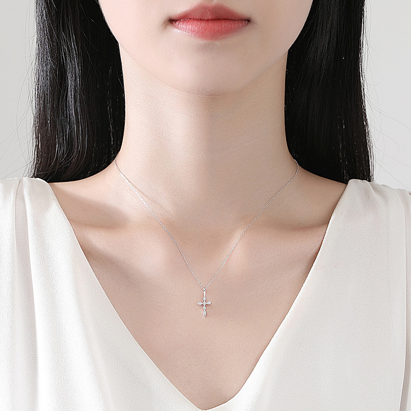 钻石之乡河南柘城河南人工钻石跨境s925纯银莫桑钻十字架项链饰品