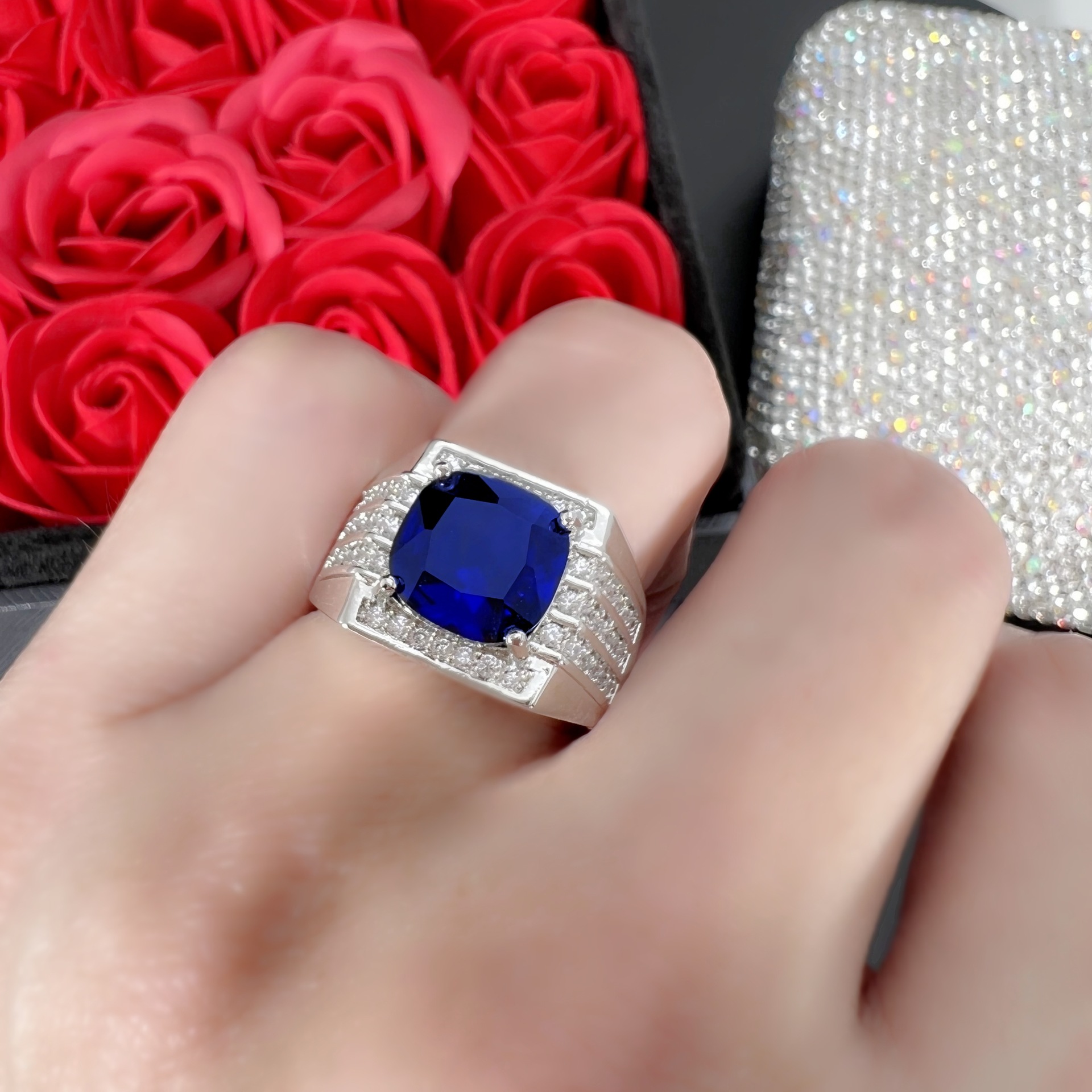 钻石之乡河南商丘气质豪华肥正方钻红蓝绿高碳钻戒指 新颖开a1587