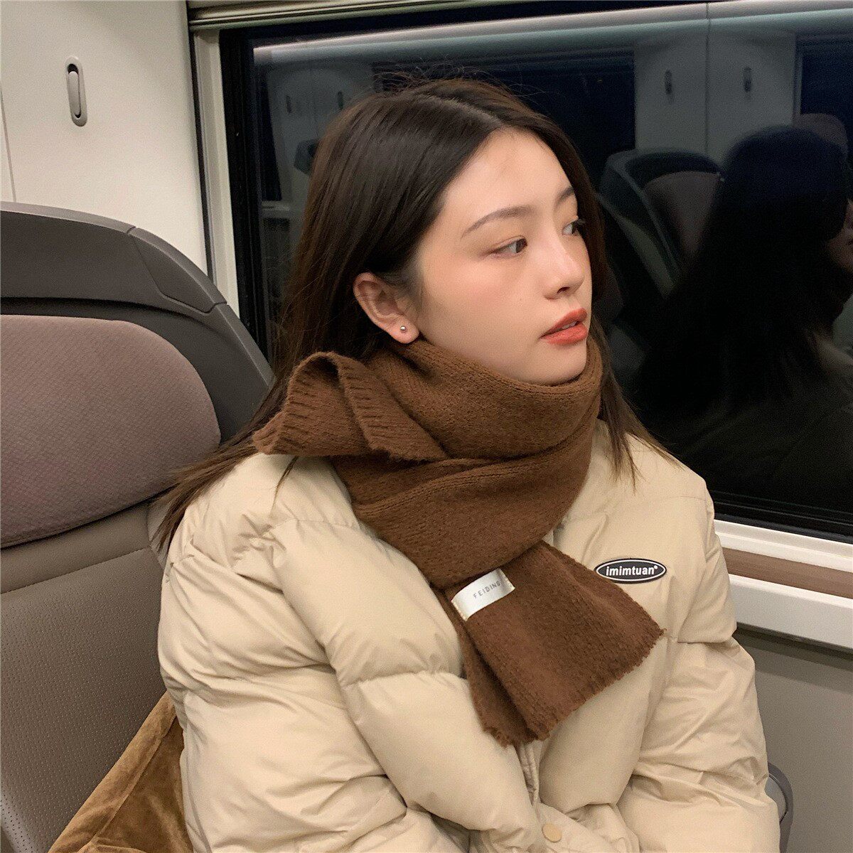 2026美拉德色系秋冬季新款针织羽绒服搭配的小围巾女纯色围脖短款