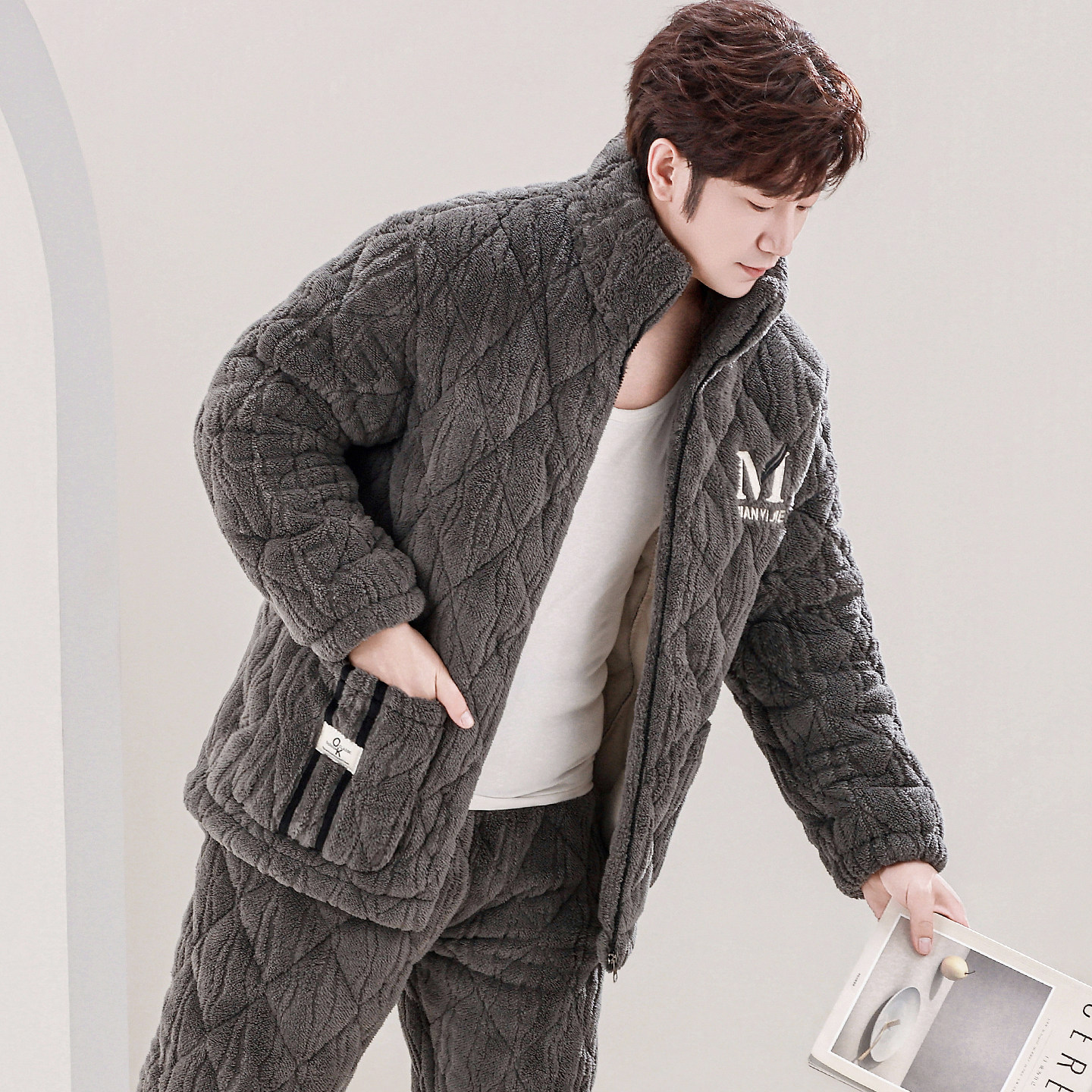 冬季男士睡衣冬季三层夹棉加绒加厚款可外穿男款珊瑚绒家居服套装