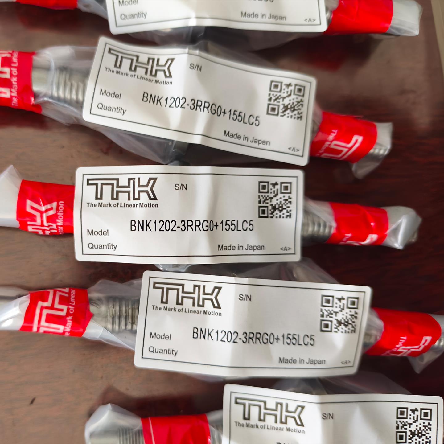 THK BNT1404/1405/1605/1808/2005/2010/2505/2510轧制滚珠丝杠