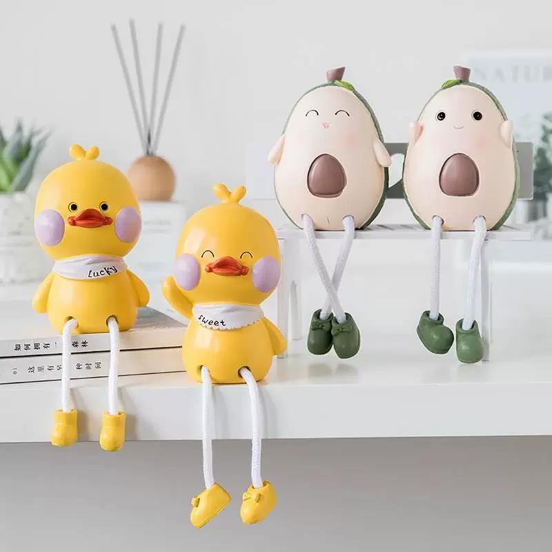 网红吊脚娃娃摆件创意手办客厅书房装饰情侣生日礼物树脂工艺品