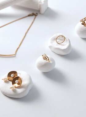 白色饰品小摆件展示架首饰托盘戒指收纳架服装店拍摄商用道具