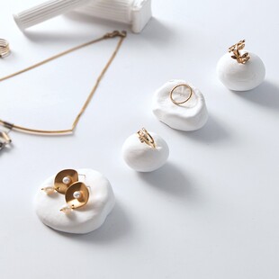 白色饰品小摆件展示架首饰托盘戒指收纳架服装店拍摄商用道具