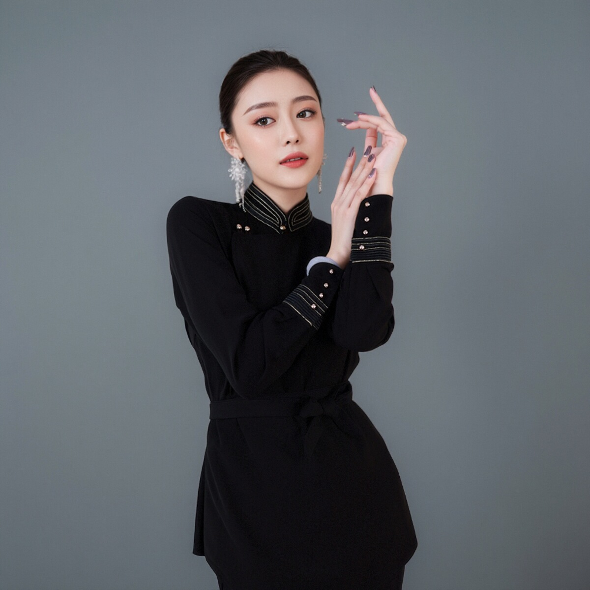 蒙古服装女上衣春夏新款长袖开衫纯色立领修身气质民族风打底衬衫