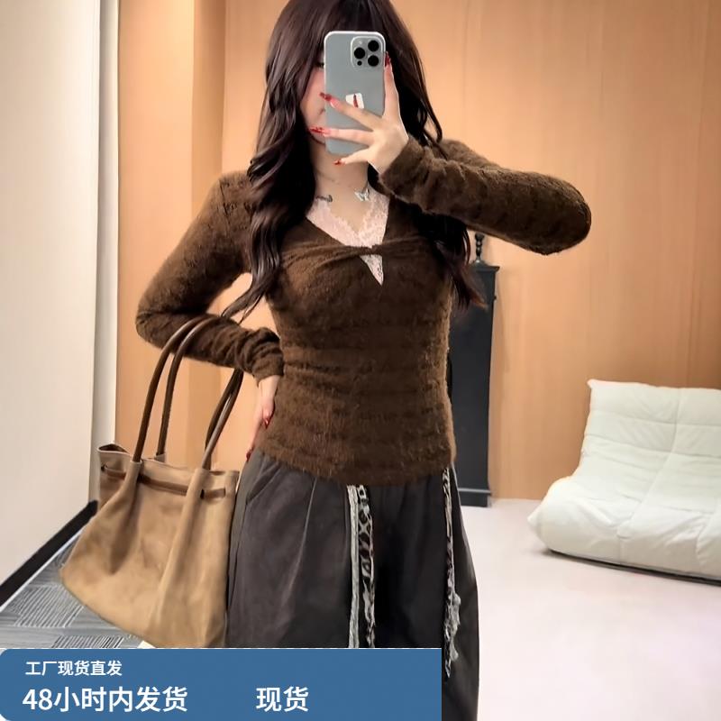 大码女装咖色v领蕾丝内搭打底衫冬季胖mm显瘦超好看辣妹针织上衣