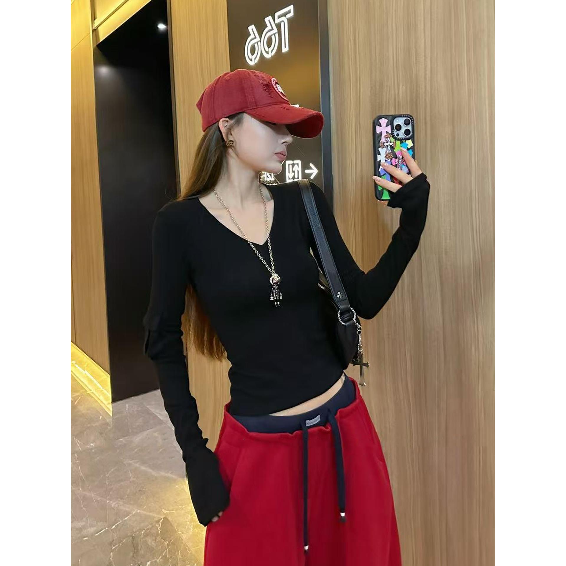 巨好看的早秋穿搭基础款V领长袖打底衫T恤女修身显瘦外穿内搭上衣