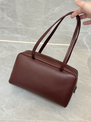 东莞手袋高级定制小众简约ROW风保龄球Astra里外真皮腋下包手提包