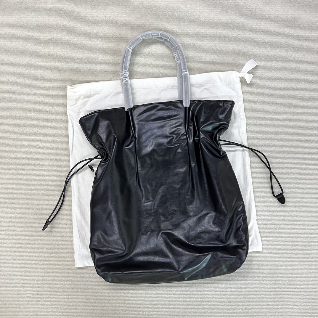 东莞手袋2025秋冬新款Row风Polly bag黑色褶皱抽绳大号托特流浪包