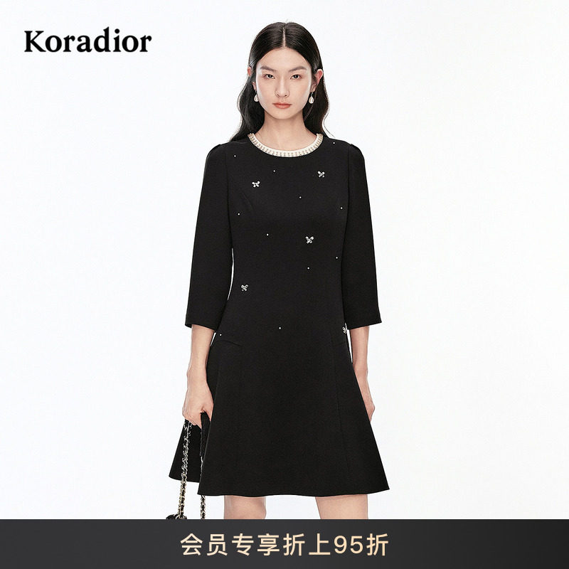【三醋酸】Koradior珂莱蒂尔商场同款2026春季新款钉珠钻小黑裙女,女装/女士精品,连衣裙,淘宝优惠券,粉丝福利购,淘宝优惠卷