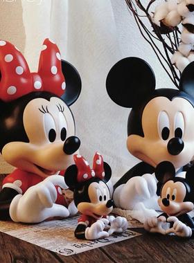 米Q米N半胸比心可爱高级感摆件模型潮玩客厅玄关软装情侣送礼物