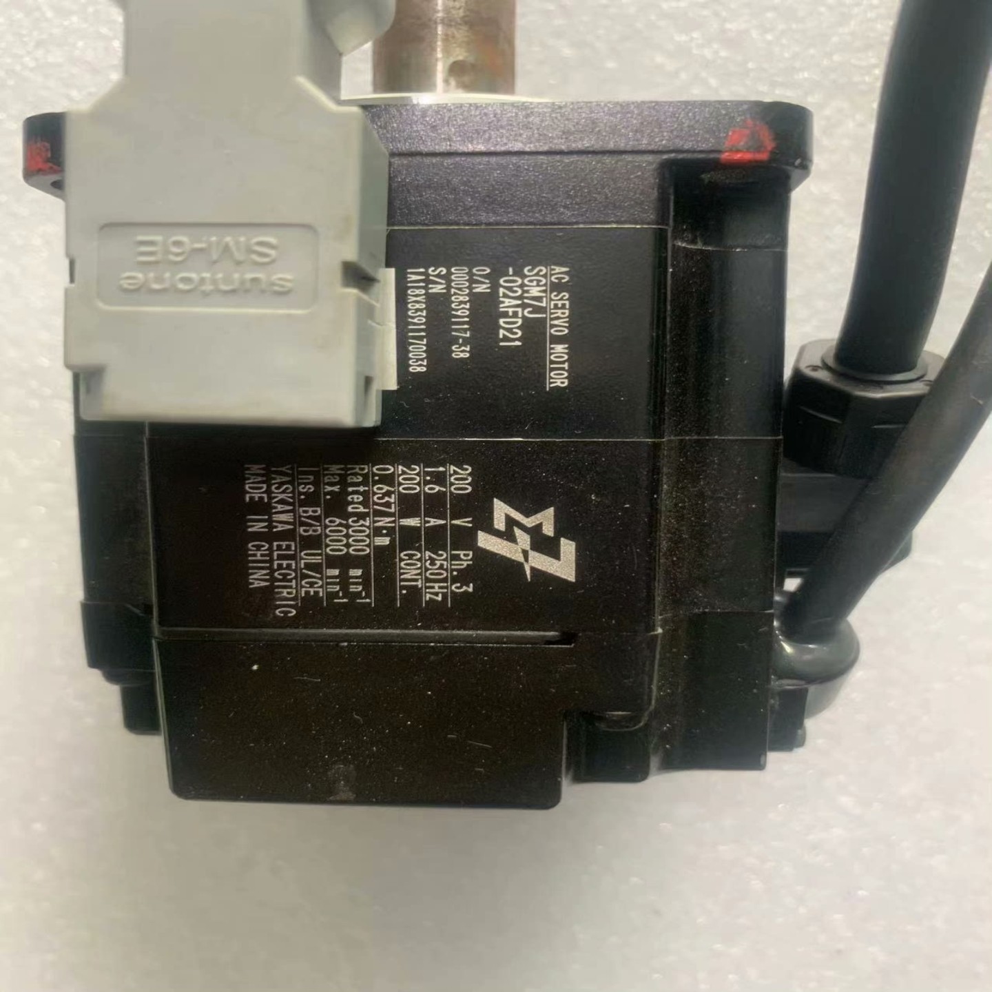 SGM7J-02AFD21安川伺服电机