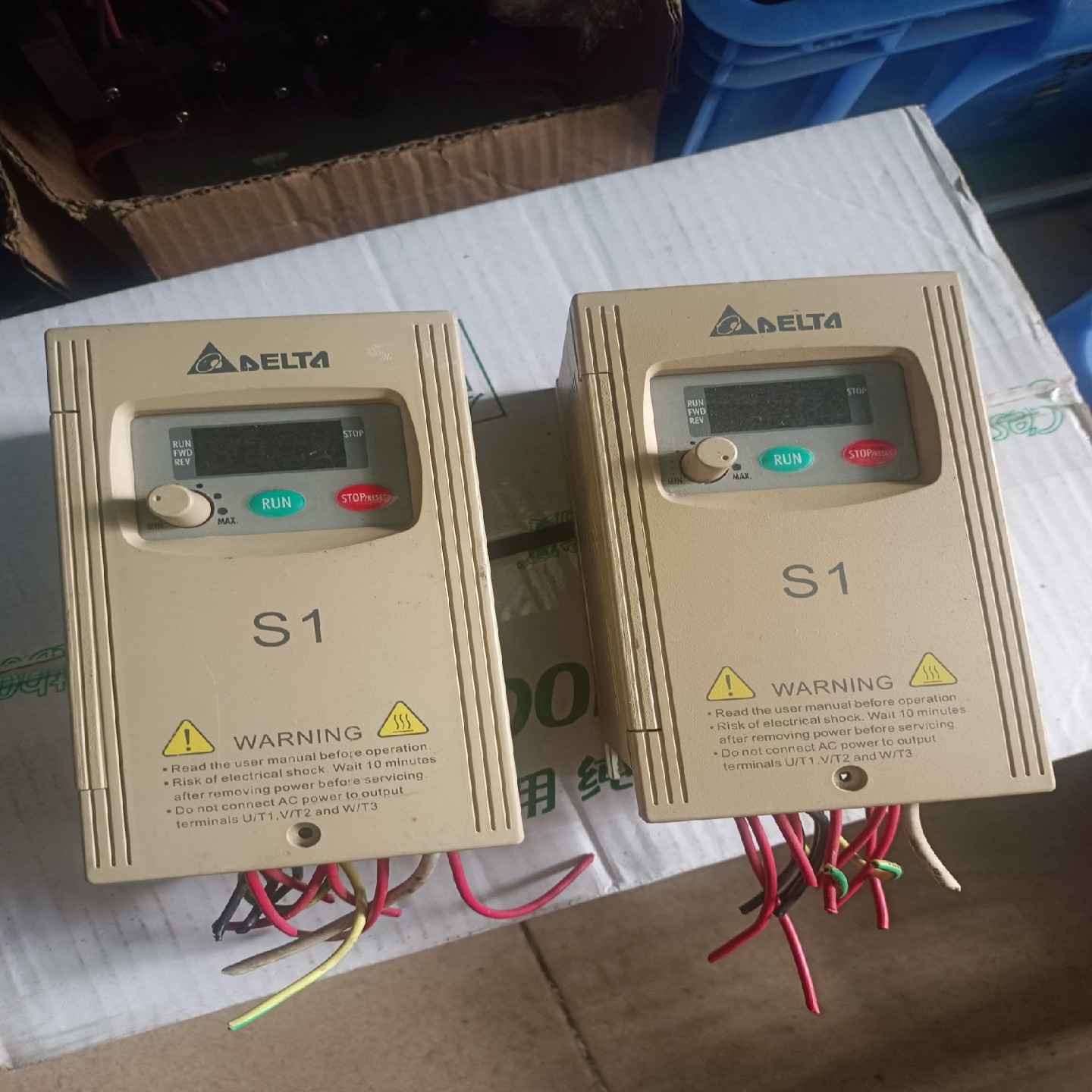台达变频器VFD002S21A功率200W电压220V现货