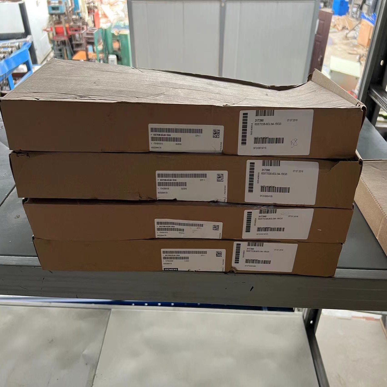 全新带包装西门子6SE7038-6GL84-1BG0数量4