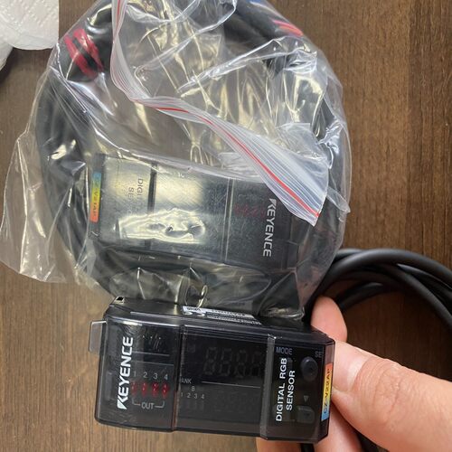 基恩士传感器CZ-V22AP放大器库存处理
