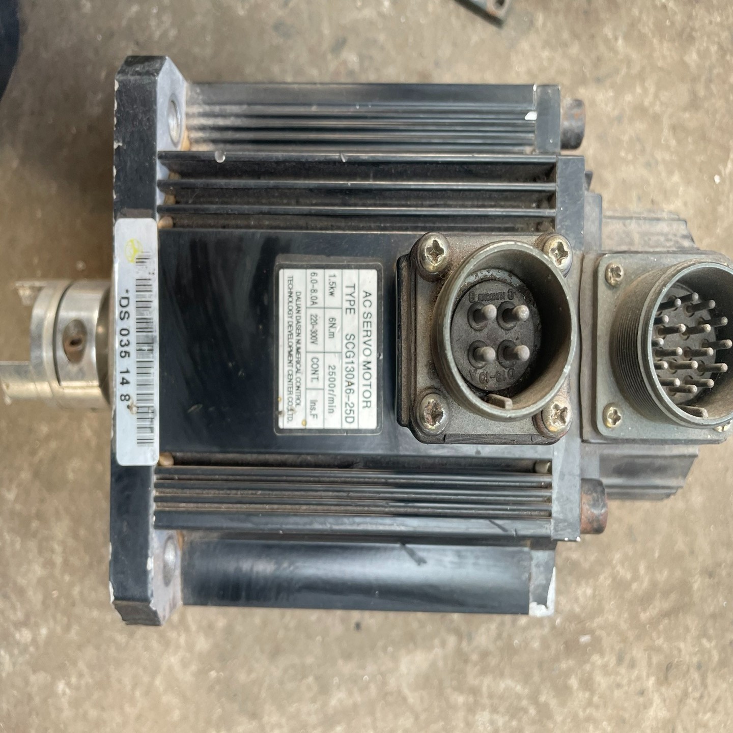 安川电机SCG130A6-25D 拆机件 数量两台 图片实物