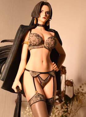 极速海贼王乌塔绅士版p女帝西服西装皮鞭街头七武海模型模型摆件