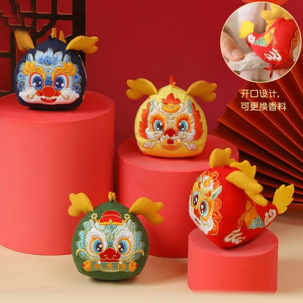 传统腾四香囊礼物龙龙送朋友车载挂件年立体海龙手工香包礼布艺年