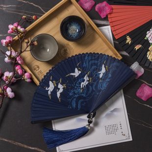 扇子带舞小巧全定制 携中国风扇旗袍夏天古风折扇跳汉服竹专用中式