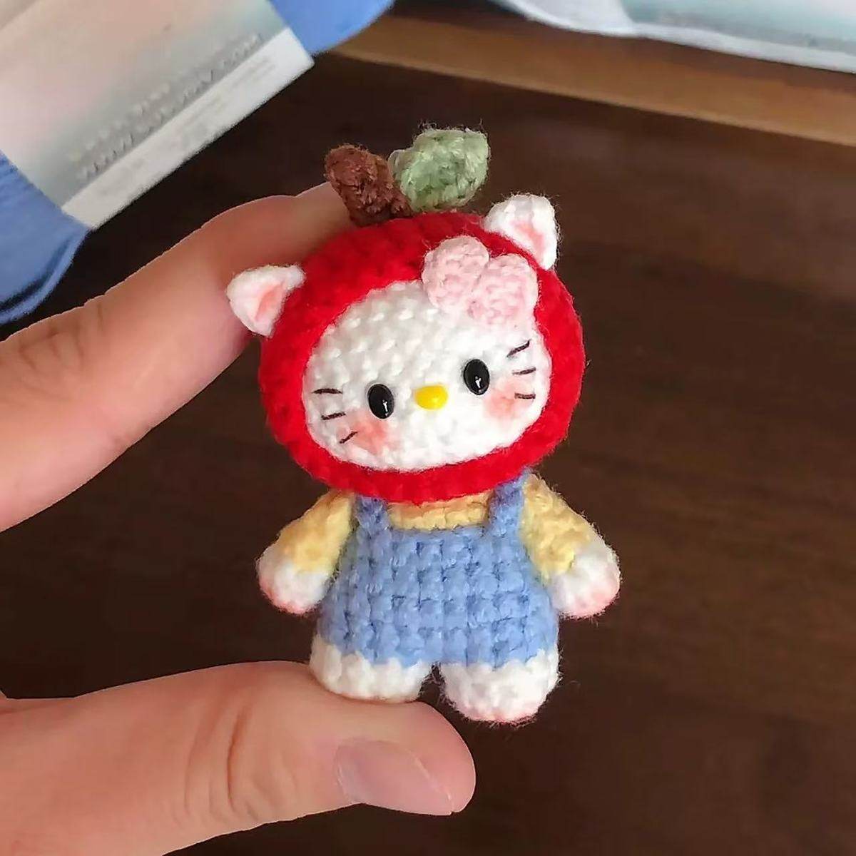 毛线手工编织苹果kitty钩针diy材料包针织玩偶挂件礼物打发时间勾,服饰配件/皮带/帽子/围巾,DIY编织材料包,淘宝优惠券,粉丝福利购,淘宝优惠卷