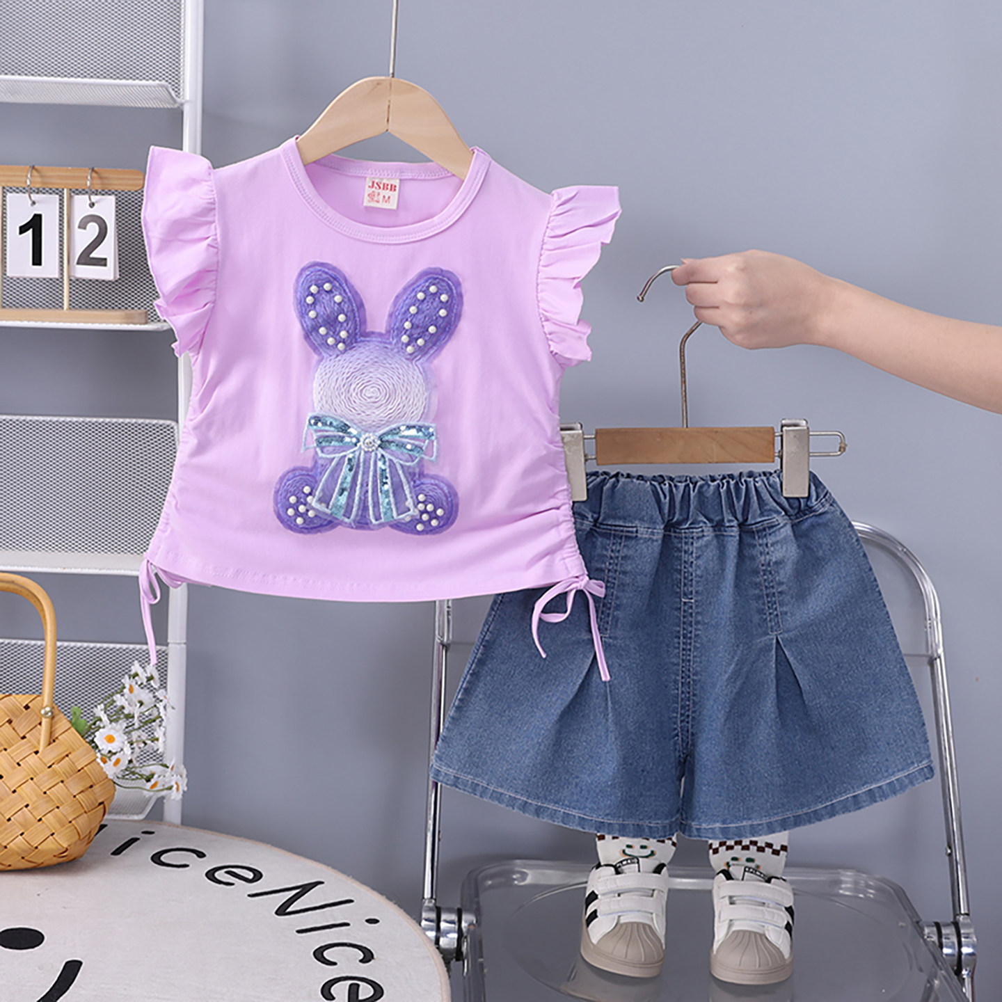新款可爱风女童夏季圆领短袖2件套装卡通兔子泡泡袖T恤牛仔短裤薄
