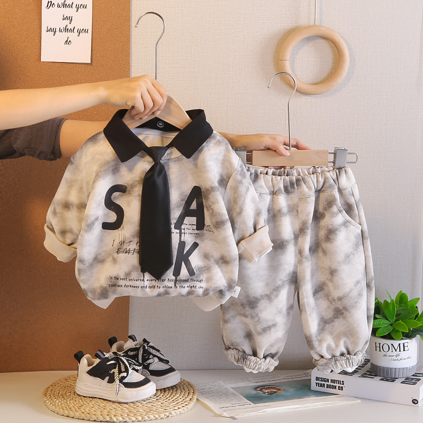 2026新款男童休闲两件套装春秋翻领领带衬衫长袖洋气酷帅polo衫潮