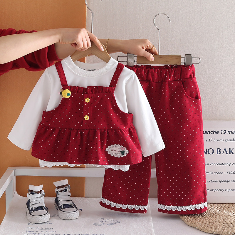 2026新款女童春秋波点三件套装休闲洋气宝宝吊带背心短裙阔腿裤潮