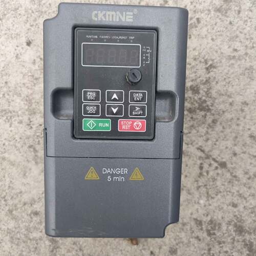 可维修KM7100-1R5G-S2，1.5KW，220，开民变频器