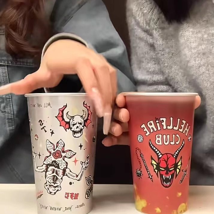 怪奇物语联名食品级遇冷变色水杯