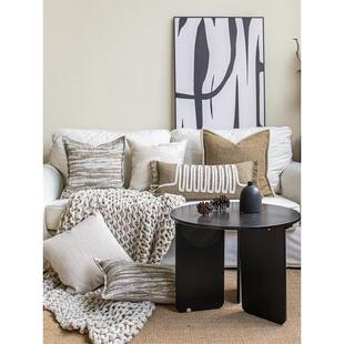 现代侘寂风抱枕棉麻沙发靠枕流苏长条枕高端民宿靠垫米色羊毛