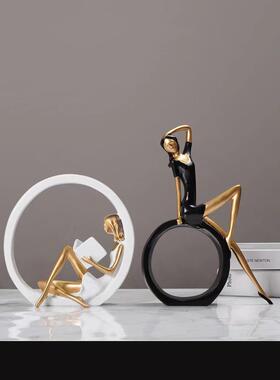 北欧文艺看书女孩摆件客厅玄关办公室桌面书房家居轻奢装饰品礼物