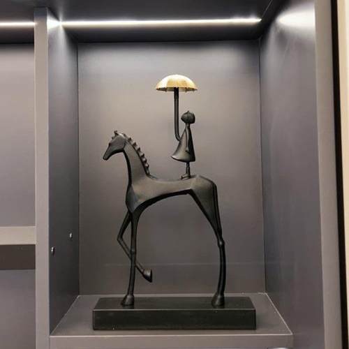 艺术人物轻奢玄关现代工艺品抽象样板房摆件办公室装饰客厅电视柜