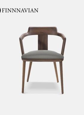芬纳维亚 北美黑胡桃纯实木餐椅极简带扶手靠背椅(Tilly蒂莉）