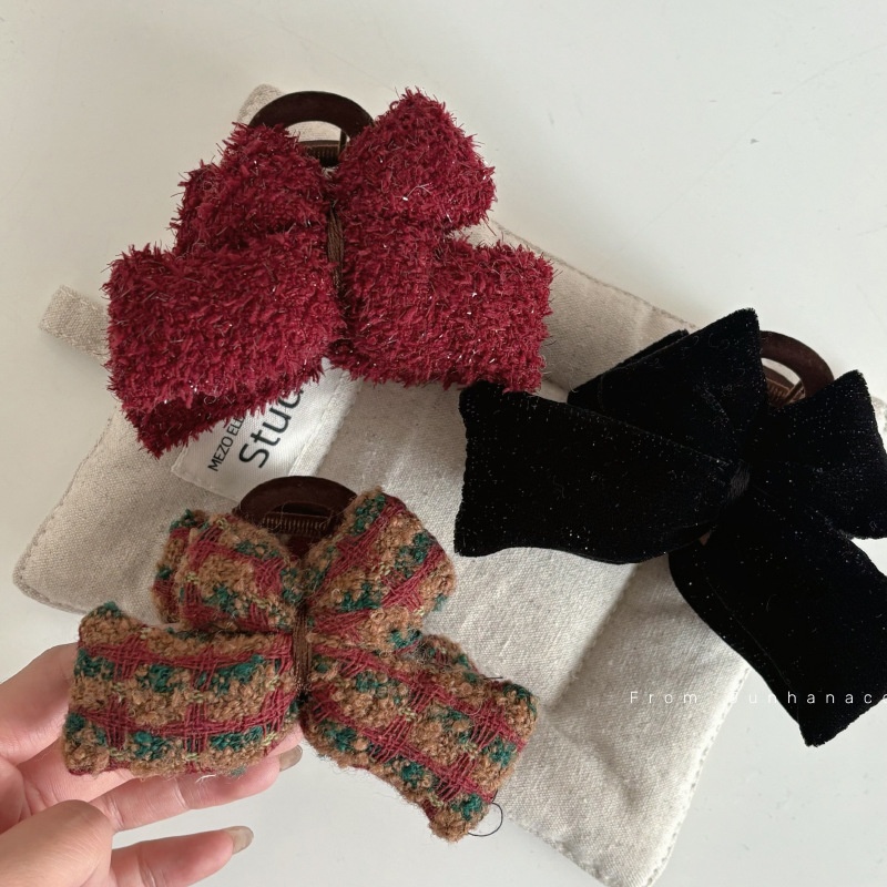 树莓果酱设计感毛绒抓夹大号发量多鲨鱼夹高级感发夹女后脑勺夹子