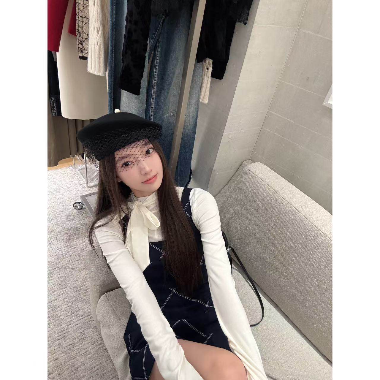 宋仁何【暖秋织语】2025年秋季新款蝴蝶结修身打底内搭长袖T恤