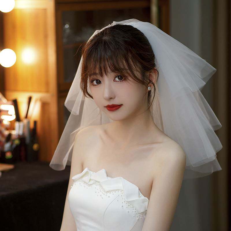 求婚头纱新娘主婚纱领证登记小复古订婚高级感篷篷短款白色女新款