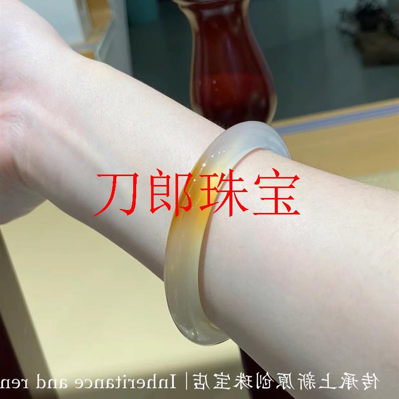 高冰种荔枝冻玛瑙手镯马料香槟金一口糖俏红色扁条玉髓古风手镯子