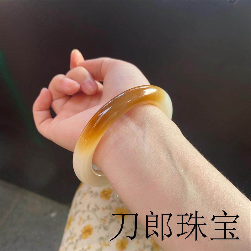新疆和田玉糖料白玉手镯女圆条真正品天然俏色羊脂玉糖白玉石镯子