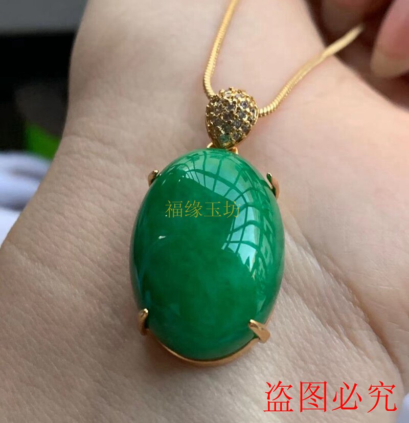 精选翡翠色铁龙生干青镶嵌吊坠项链绿玉石玉坠女款蛋面锁骨链民族