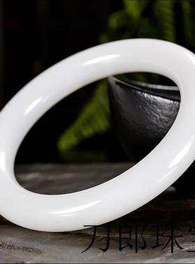 新疆山料和田玉色白玉手镯圆条女款镯子羊脂玉手镯百搭款带证书