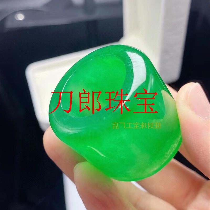 缅甸翡翠色满绿阳绿戒指圆圈指环
