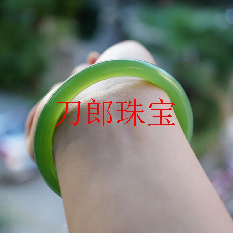 精选新疆老坑料和田玉色冰阳绿圆条手镯碧玉镯子果绿色美人条送礼