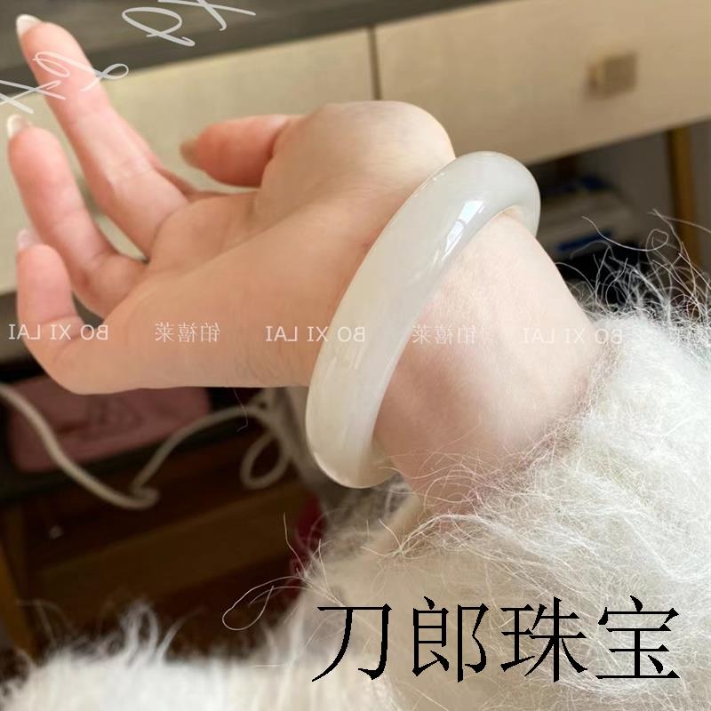 晴水玉镯子少女款百搭新疆和田玉青白玉手镯窄岫玉精品送女友闺蜜